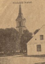 Eklektyczny kościół z 1913 roku, wzniesiony w miejscu starszego z XIX wieku. <br />